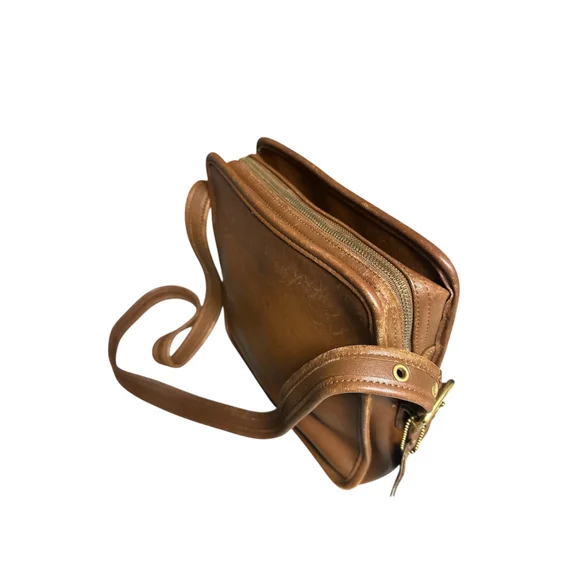 Vintage Coach Crossbody - Picture 2 of 12